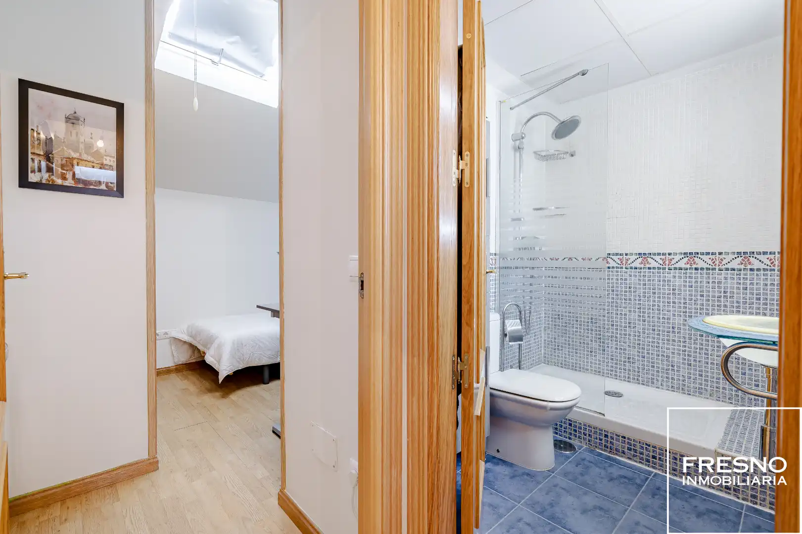 Badezimmer von Maisonette zum Verkauf in Cobeña mit Klimaanlage, Heizung und Parkett