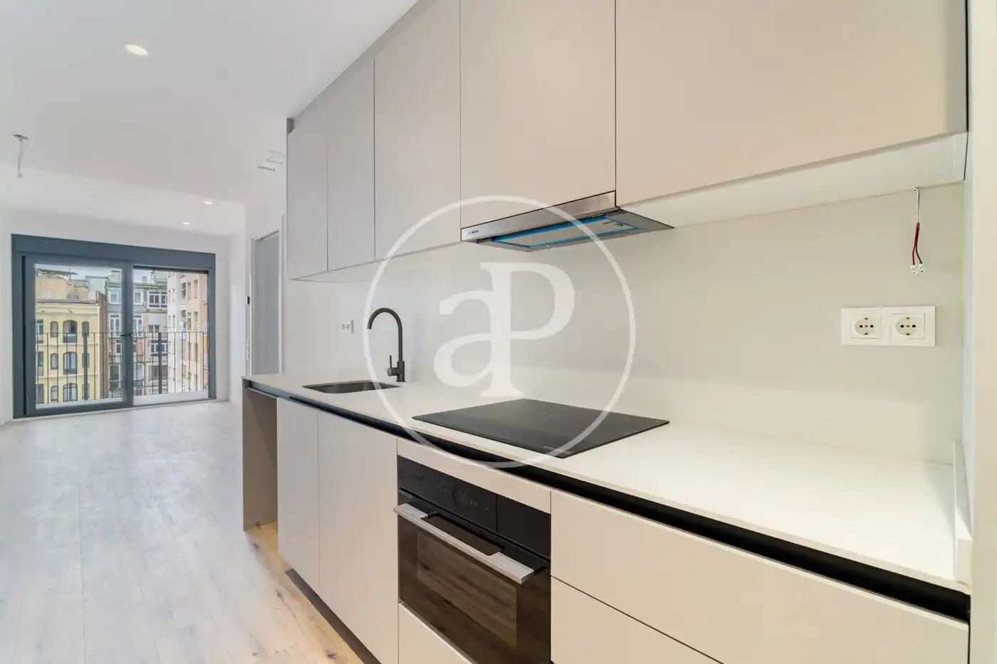 Cocina de Piso de alquiler en Barcelona con Aire acondicionado, Calefacción y Trastero