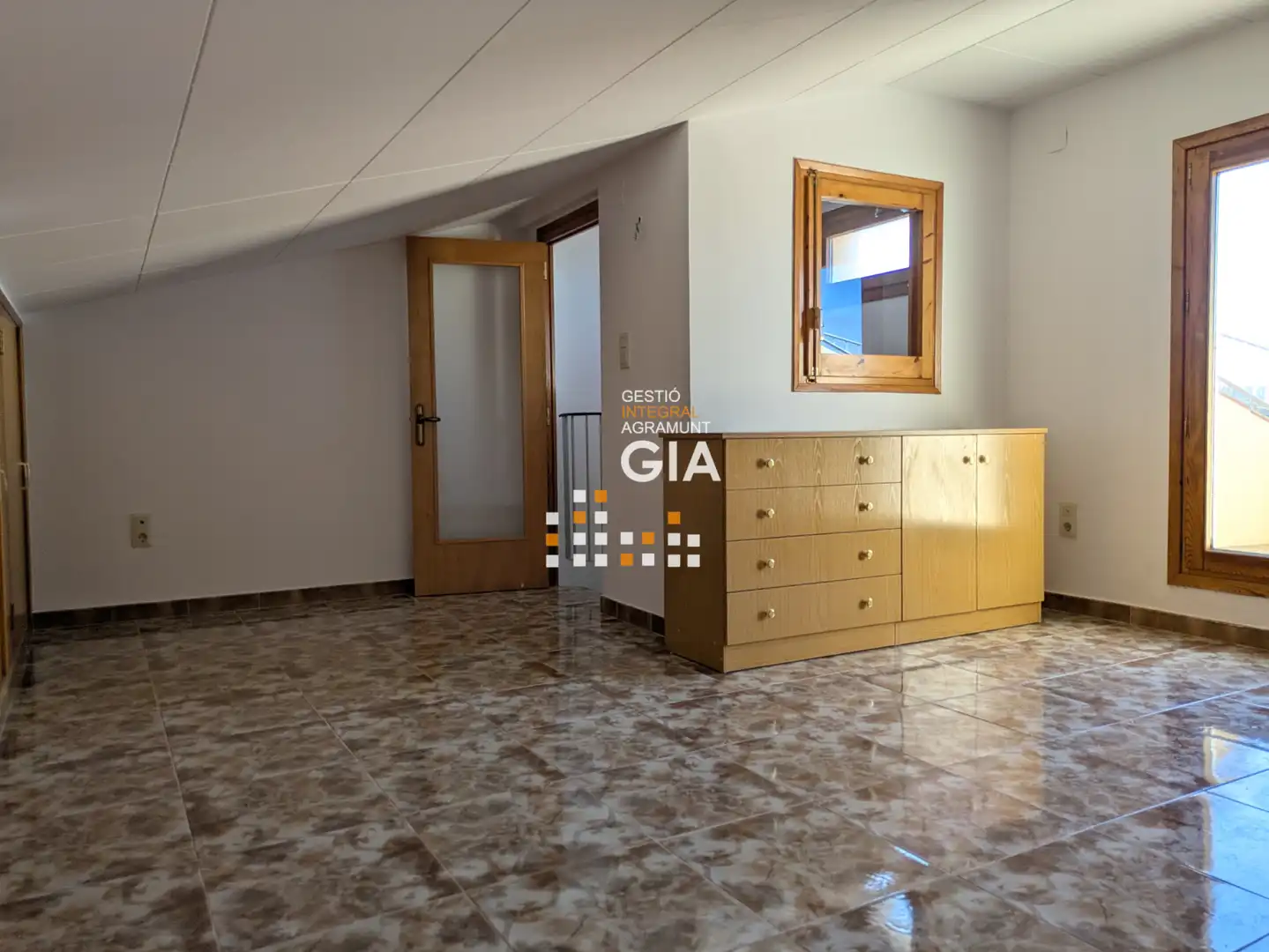 Dormitori de Casa adosada en venda en Agramunt amb Aire condicionat, Calefacció i Jardí privat