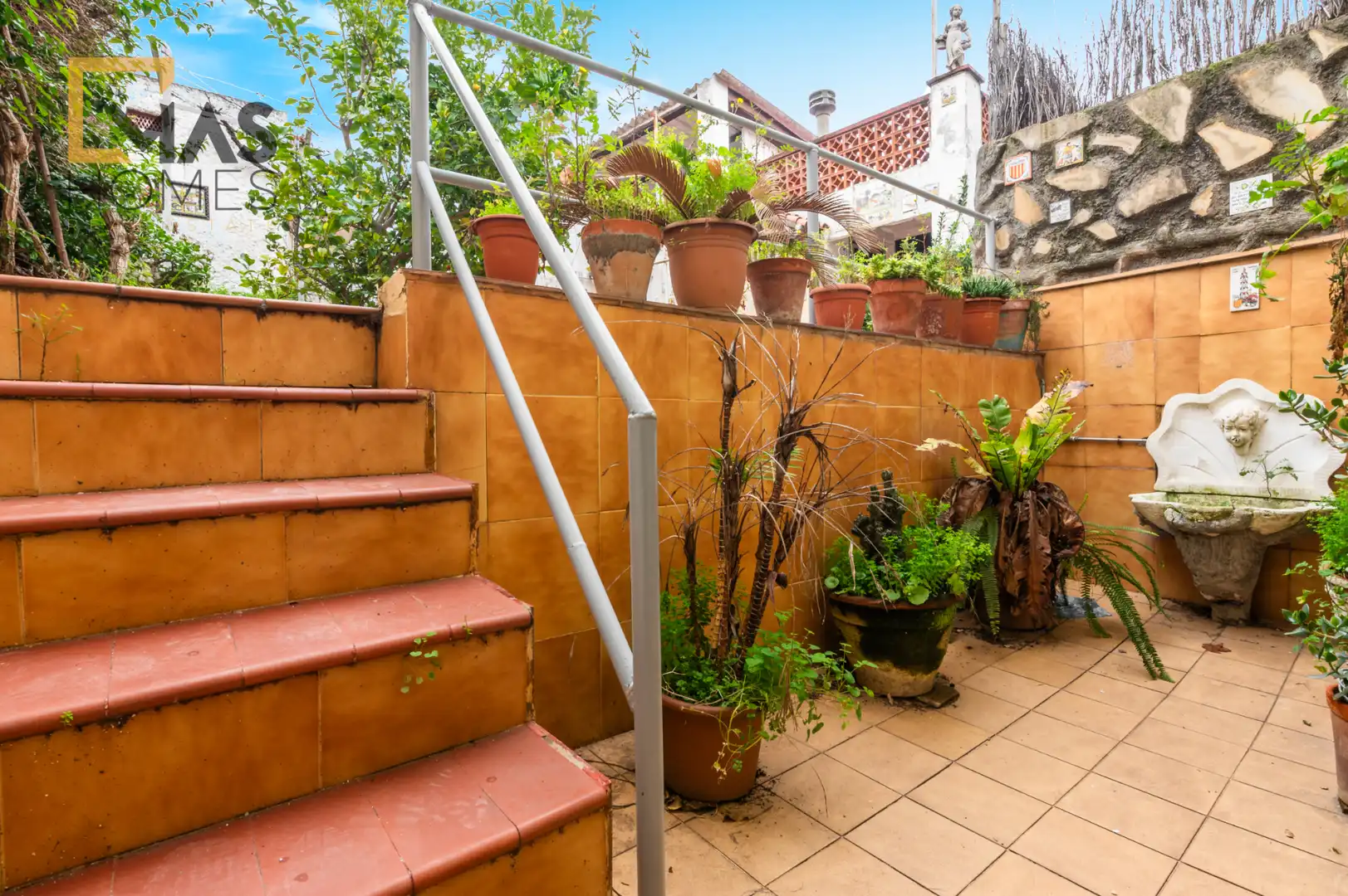 Country homes for sale in Carrer Sant Francesc, Pallejà