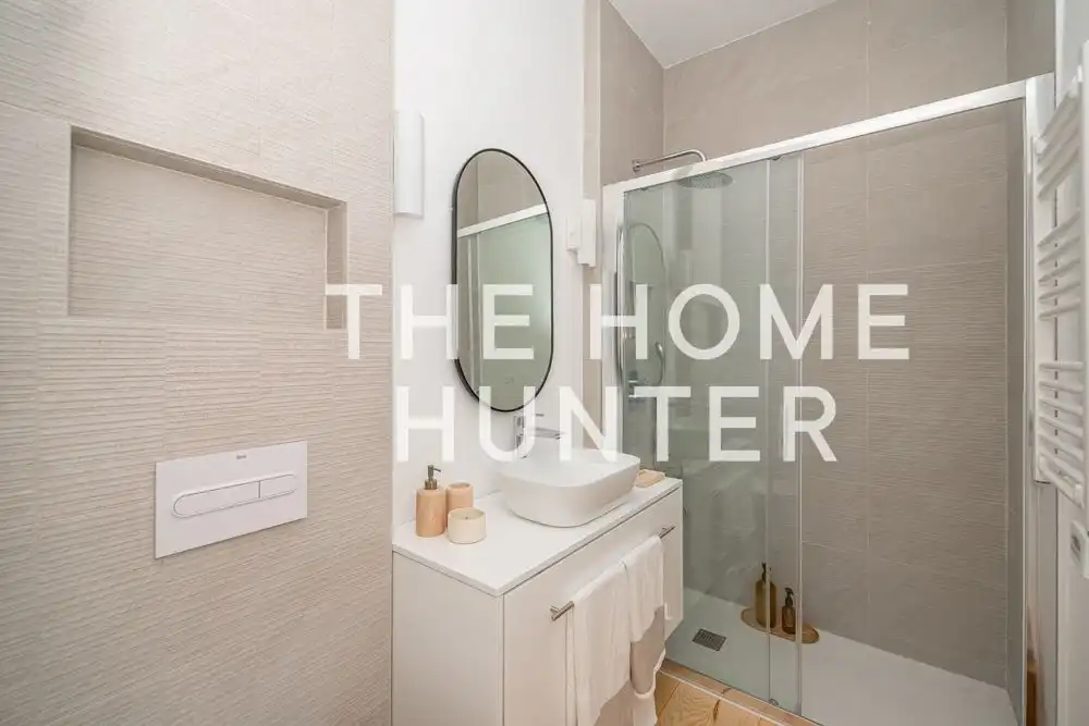 Bathroom of Flat for rent in Madrid  with Air Conditioner, Heating and Furnished