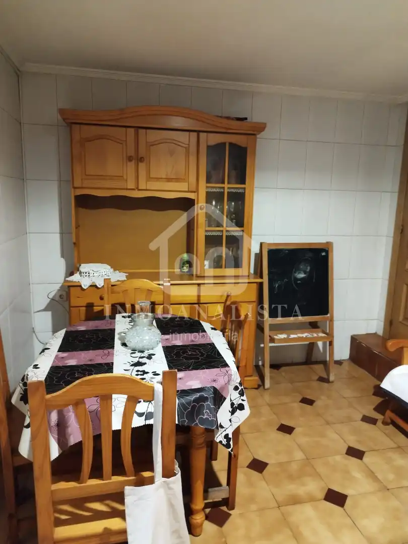 Kitchen of Houses for sale in Requena  with Air Conditioner, Terrace and Storage room