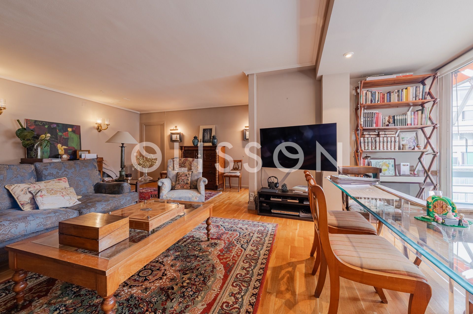Living room of Flat for sale in  Madrid Capital  with Air Conditioner, Heating and Storage room