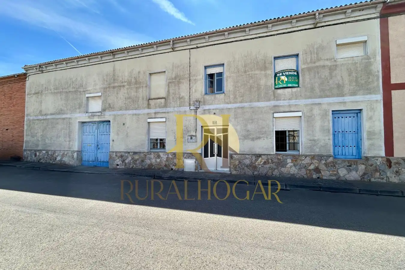 Exterior view of Houses for sale in Villazala  with Storage room