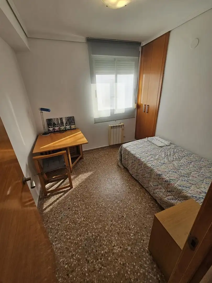 Attic for rent in Avenida de Valencia - Avenida de Casalduch