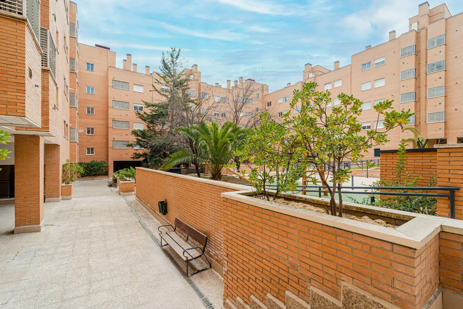 Vista exterior de Pis en venda en Madrid amb Traster