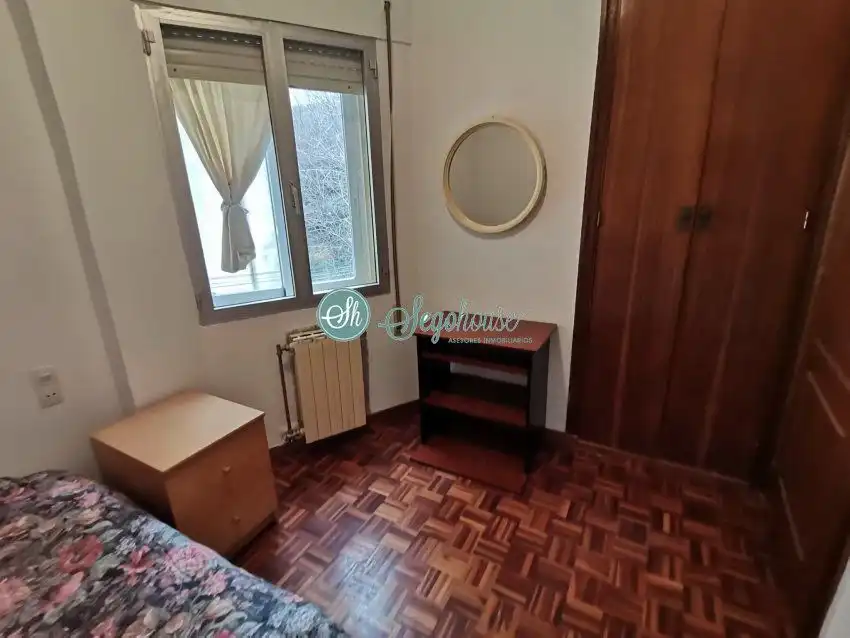 Habitación de Piso en venta en Segovia con Calefacción, Parquet y Terraza