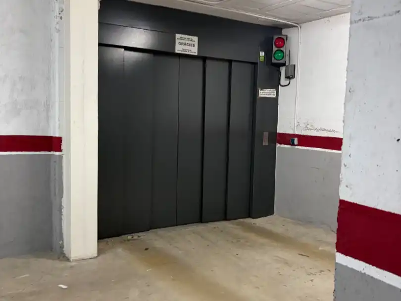 Parkplatz von Garage zur Miete in Esparreguera
