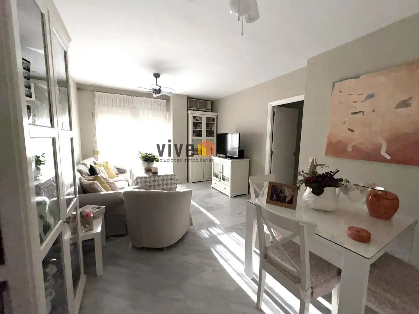 Living room of Flat for sale in Mairena del Aljarafe  with Air Conditioner