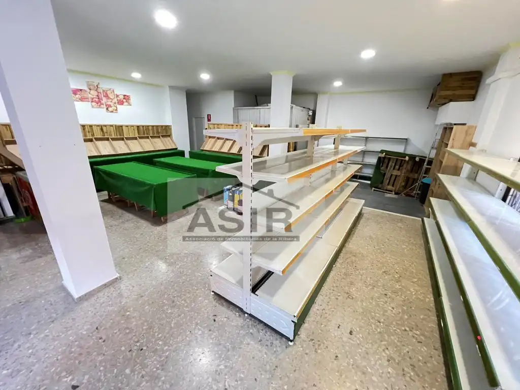 Local en venta en Alzira
