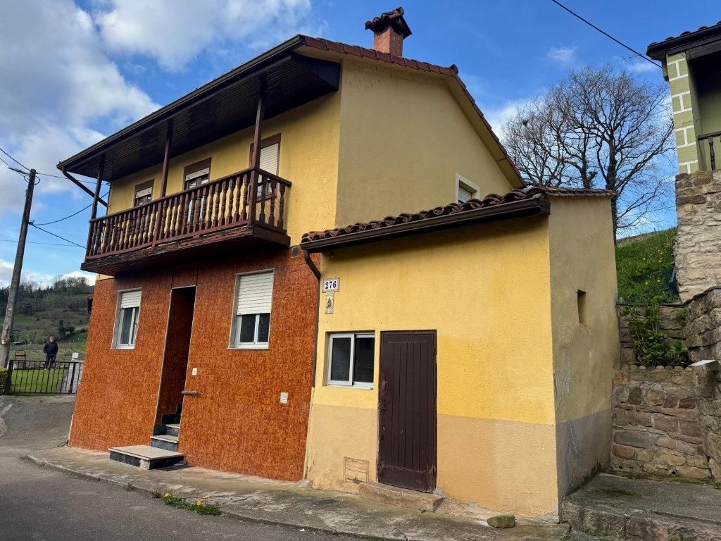 Vista exterior de Casa o xalet en venda en Cieza (Cantabria) amb Terrassa i Traster