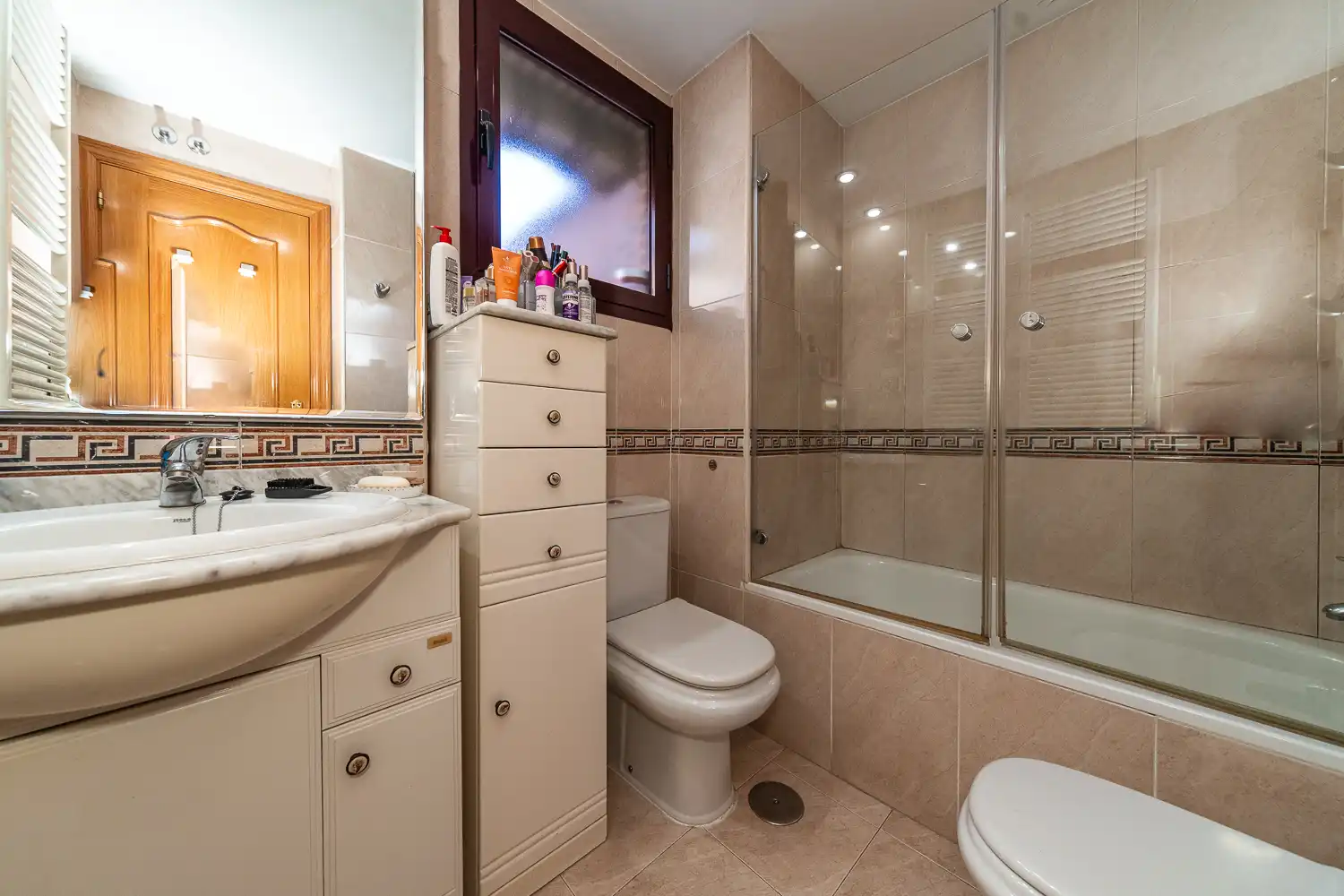 Bathroom of Attic for sale in Madrid  with Air Conditioner, Heating and Terrace