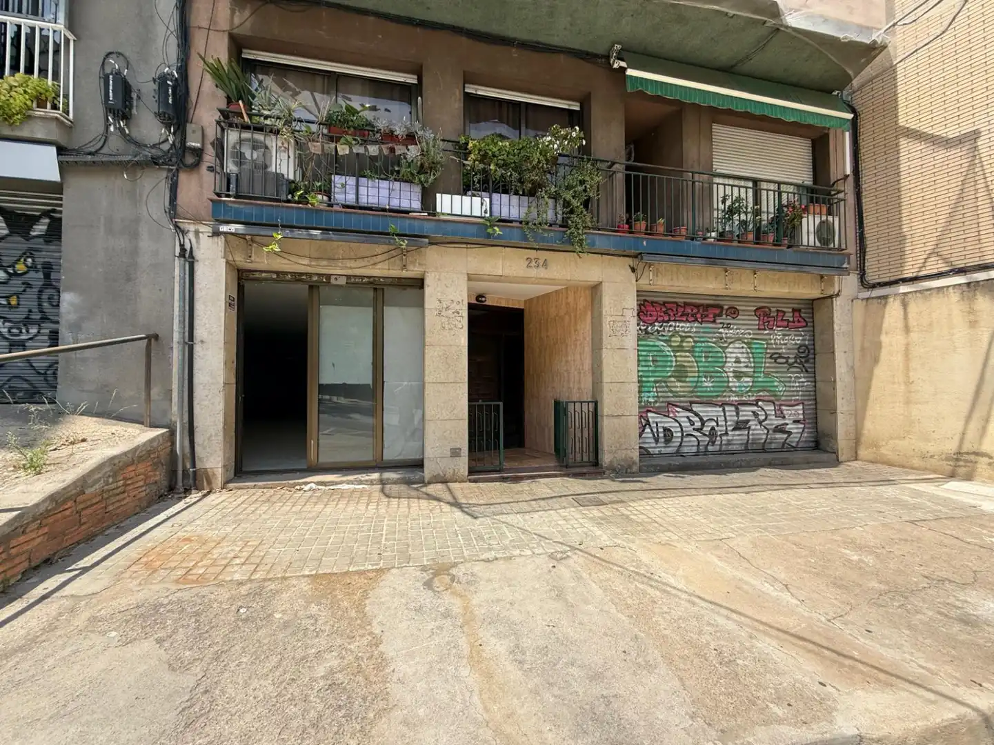 Local comercial en venda a Barcelona - Calle Llobregós