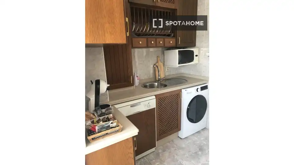 Kitchen of Flat for rent in Sevilla  with Air Conditioner, Heating and Furnished