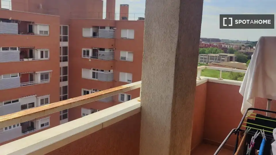 Balcony of Flat for share in Madrid  with Air Conditioner, Heating and Terrace