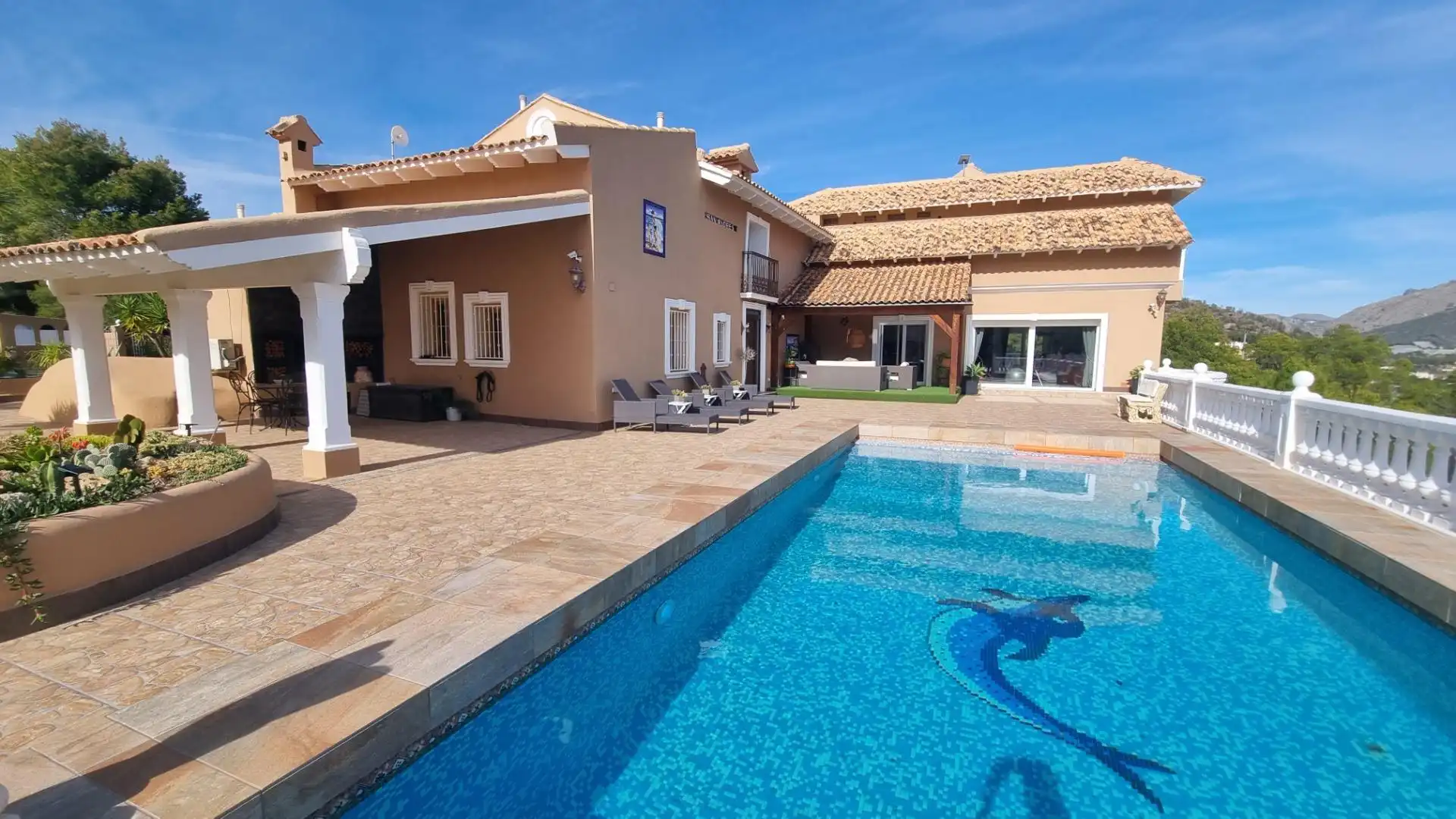 Casa amb piscina en venda a La Nucia Pueblo, imagen 5
