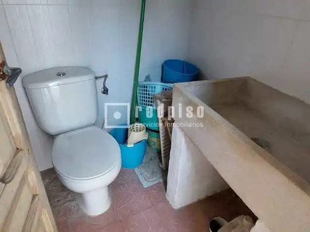 Bathroom of Houses for sale in Cebolla  with Heating, Terrace and Storage room