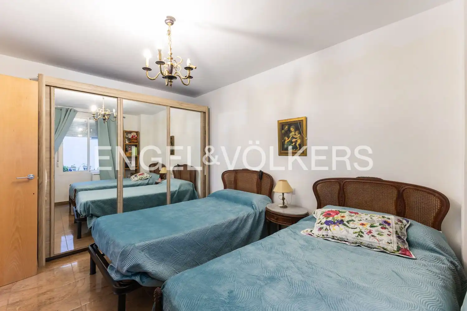 Bedroom of Flat for sale in Valencia  with Heating, Terrace and Storage room