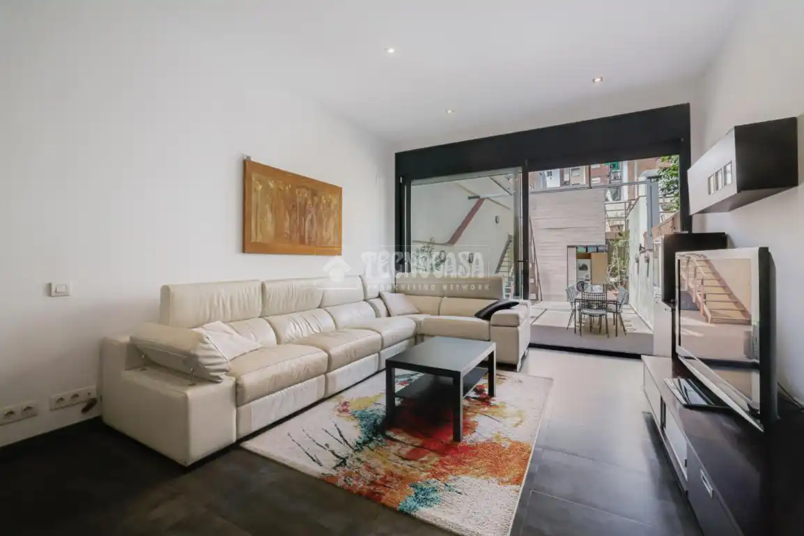 Sala d'estar de Casa o xalet en venda en  Barcelona Capital amb Aire condicionat, Calefacció i Jardí privat