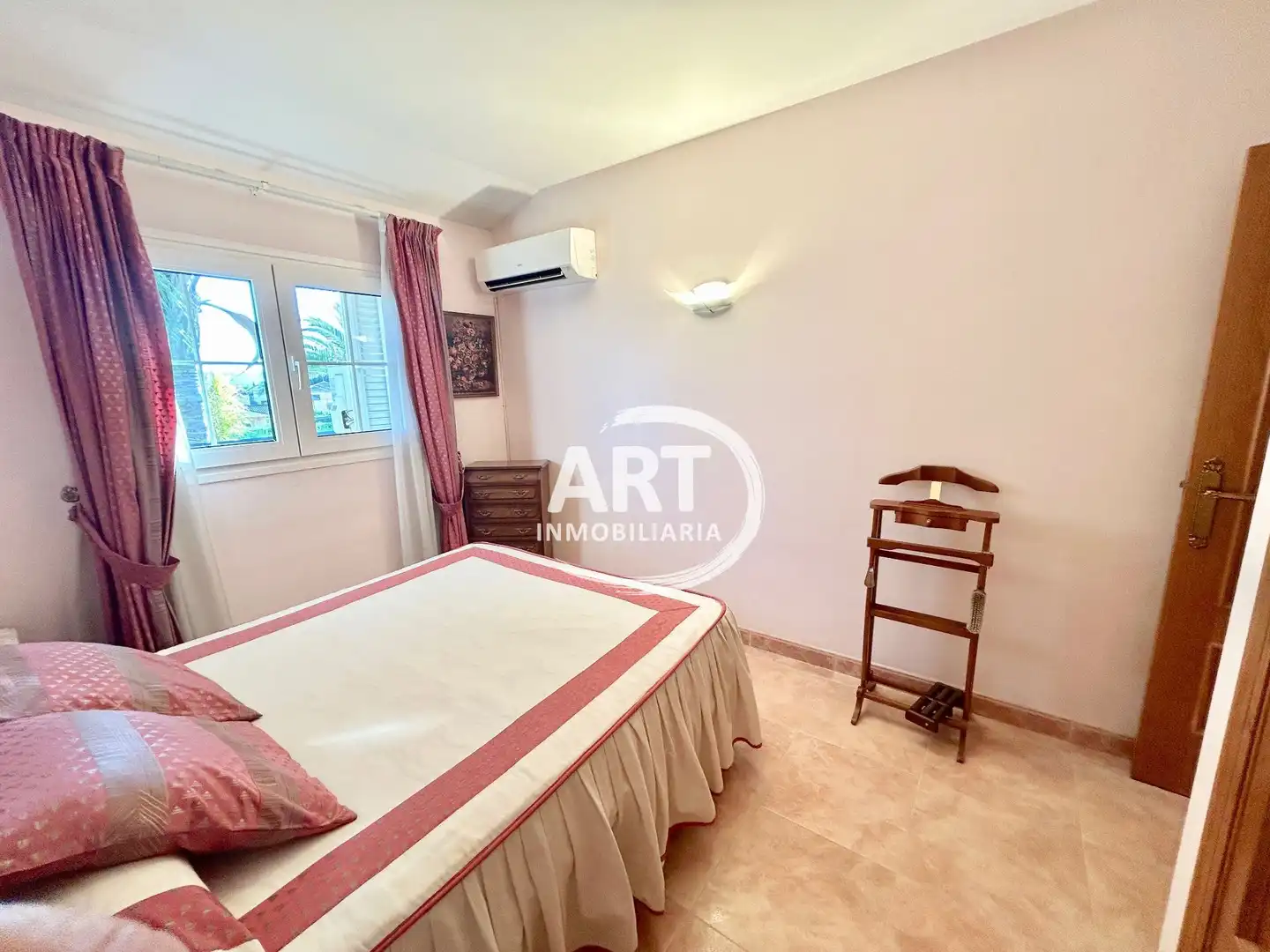 Bedroom of Houses for sale in L'Eliana  with Air Conditioner, Heating and Private garden