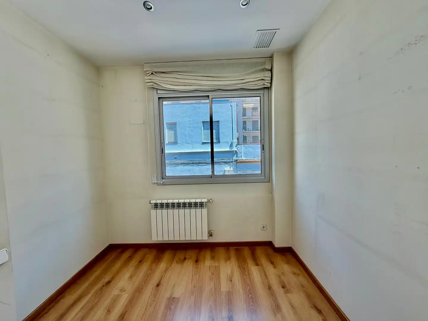 Bedroom of Houses for sale in Barcelona  with Air Conditioner, Heating and Terrace