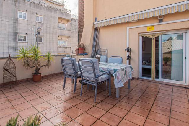 Piso en Venta en Avenida ANGEL SALLENT,D' en Ca n'Aurell