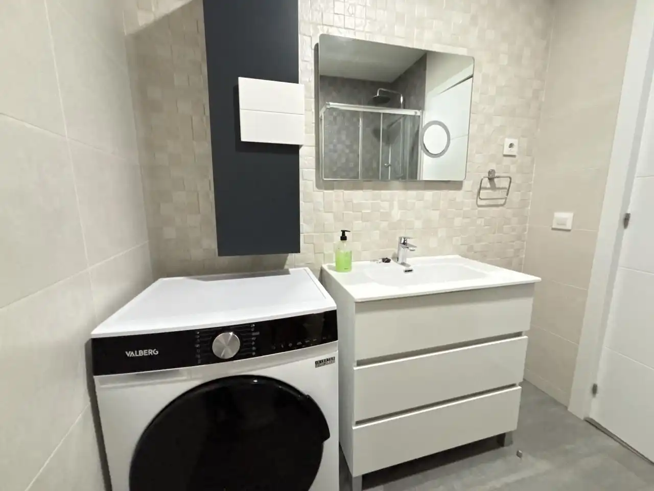 Flat for rent in Calle de Guzmán el Bueno, Gaztambide
