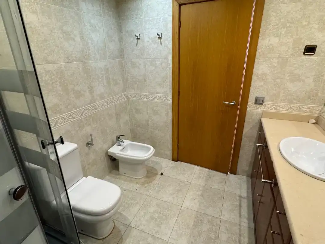 Bany de Casa adosada de lloguer en Cunit amb Aire condicionat, Parquet i Traster