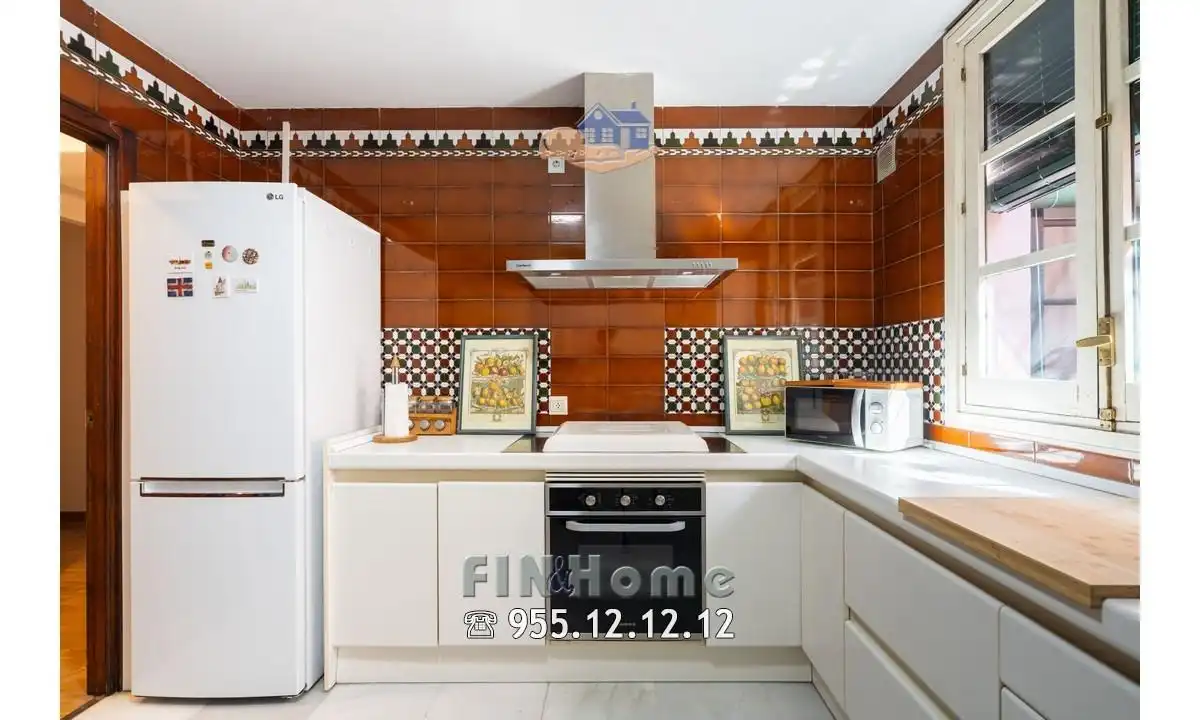 Cocina de Ático de alquiler en Sevilla con Aire acondicionado, Calefacción y Jardín privado