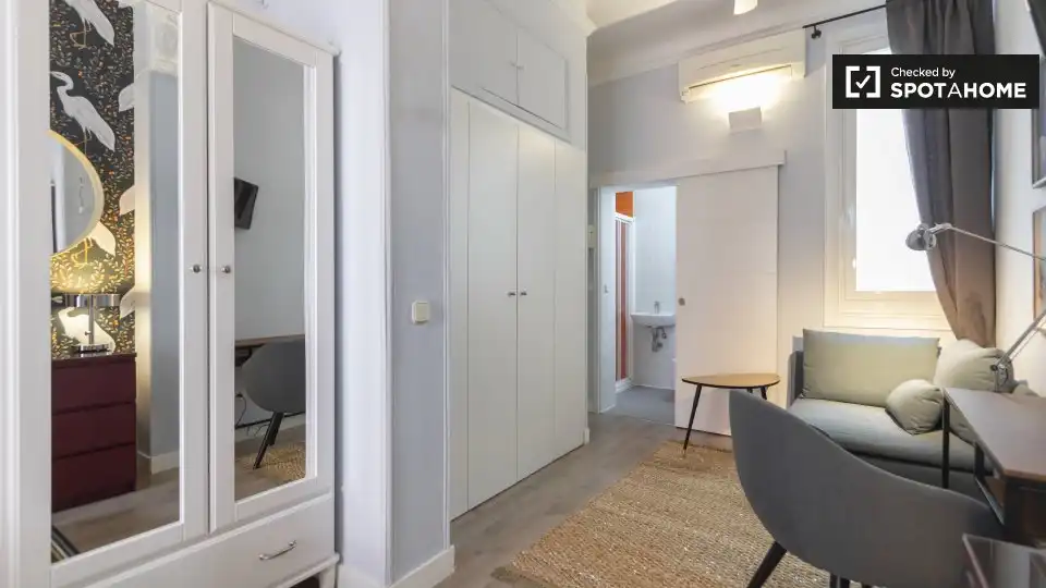 Appartamento con terrazza in affitto a Centro, imagen 11
