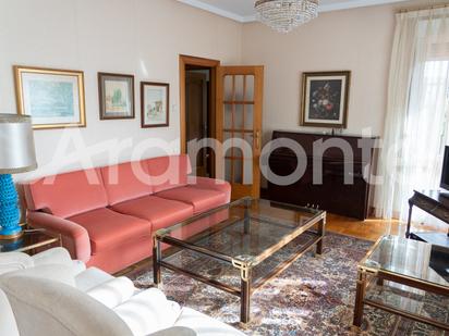 Living room of Flat for sale in Oviedo   with Terrace