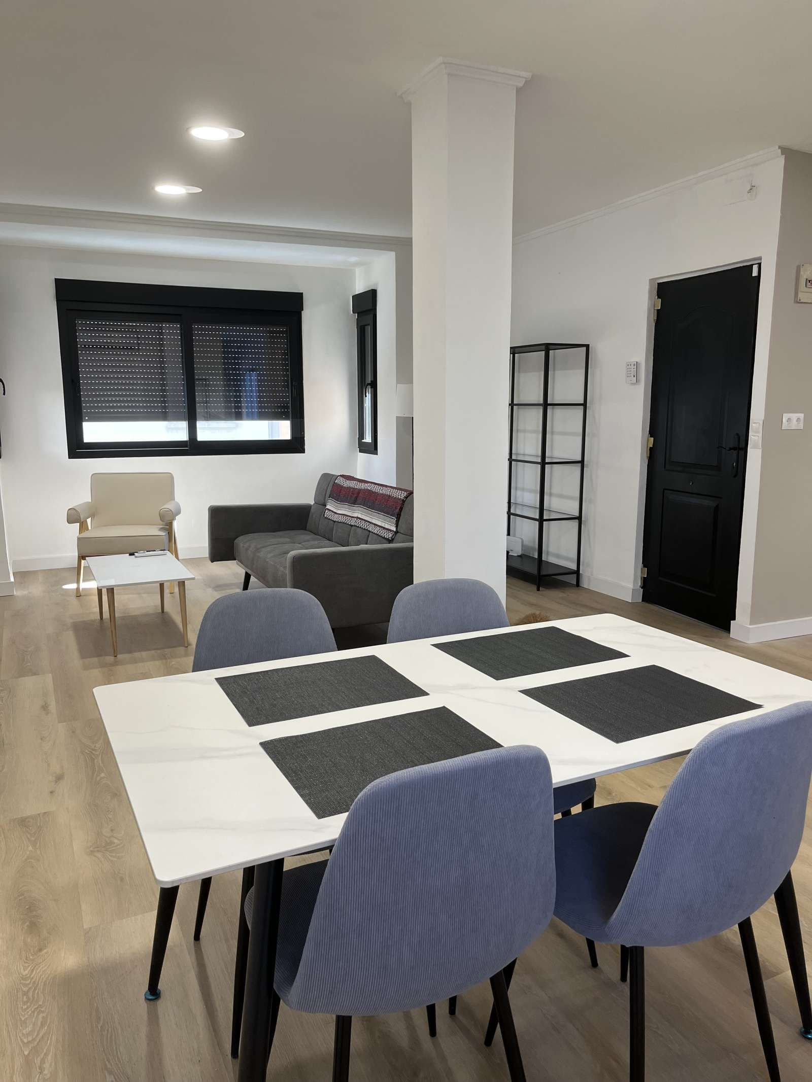 Dining room of Apartment to share in  Valencia Capital  with Air Conditioner, Terrace and Furnished