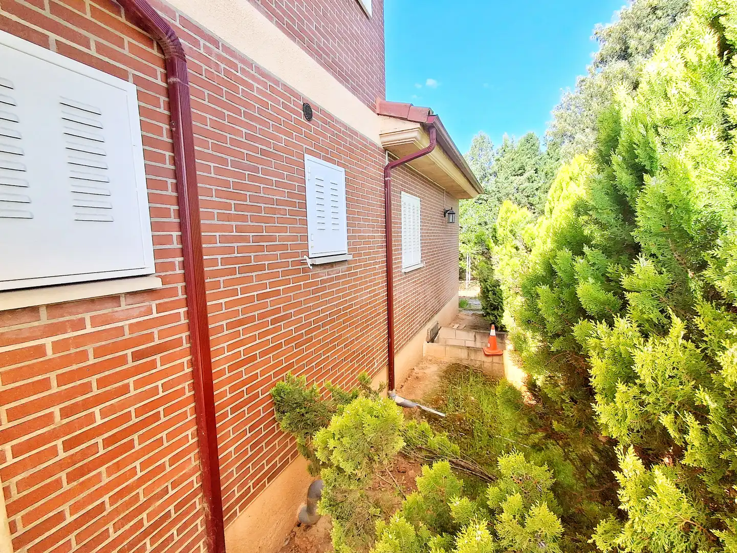 Exterior view of Houses for sale in Vadocondes  with Heating, Private garden and Parquet flooring