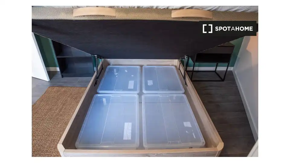 Habitación de Piso de alquiler en Madrid con Aire acondicionado, Calefacción y Amueblado