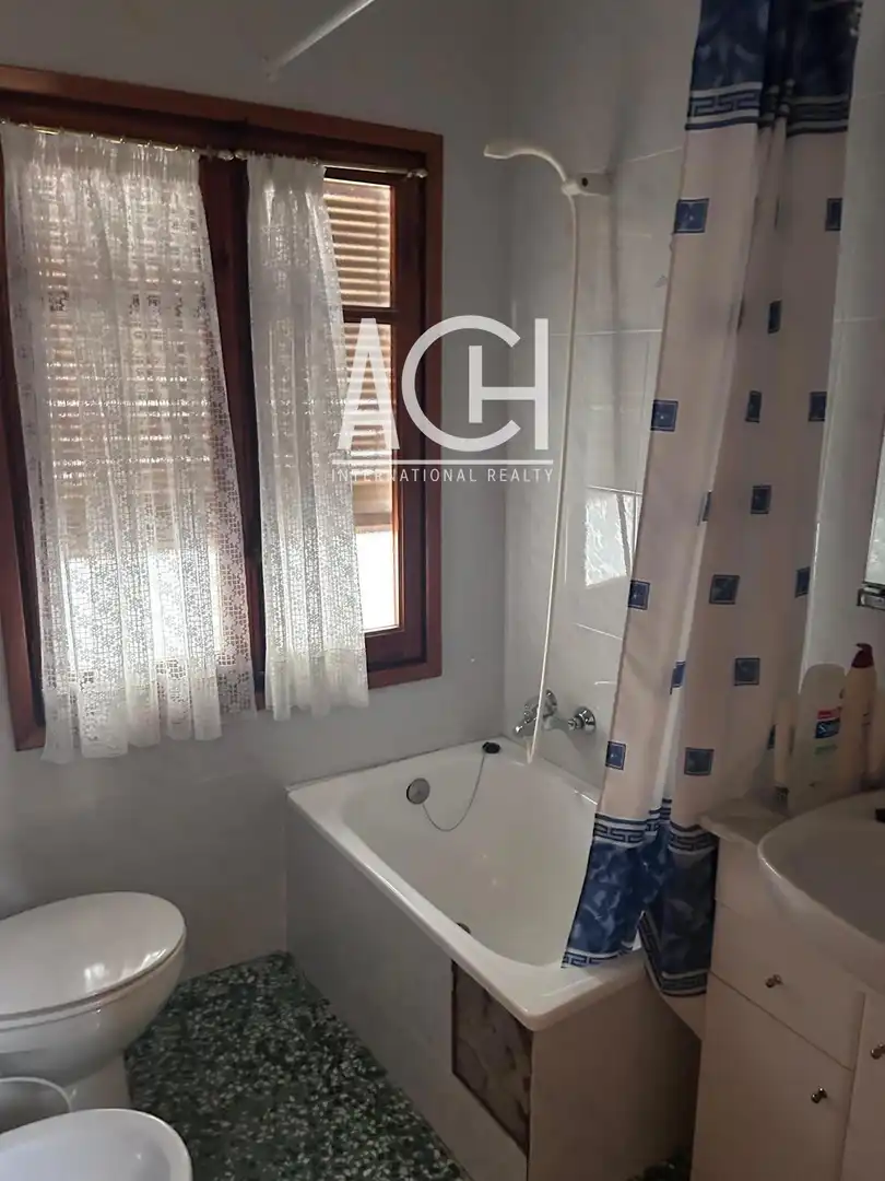 Badezimmer von Haus oder Chalet zum Verkauf in Calanda mit Terrasse, Abstellraum und Möbliert