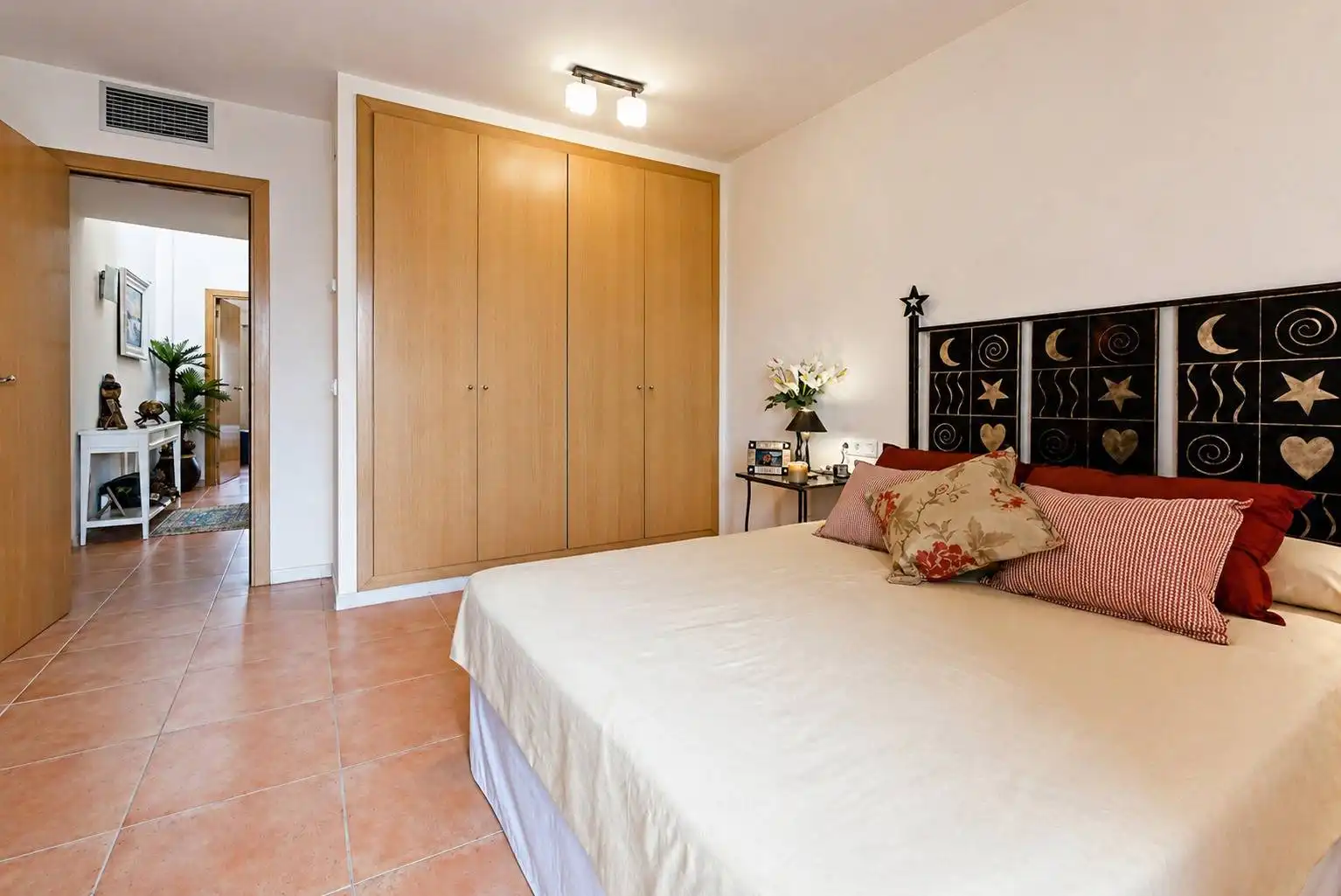 Dormitori de Casa o xalet en venda en Sant Pere Pescador amb Aire condicionat, Calefacció i Jardí privat