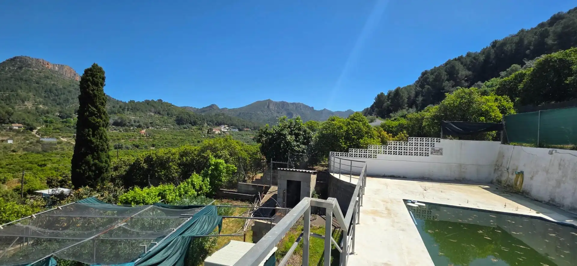 Terrassa de Casa o xalet en venda en Alzira amb Aire condicionat, Jardí privat i Traster