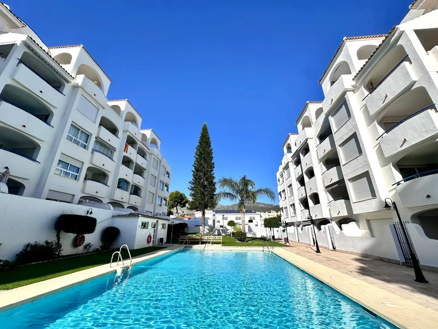 Exterior view of Flat for sale in Benalmádena  with Air Conditioner, Terrace and Furnished