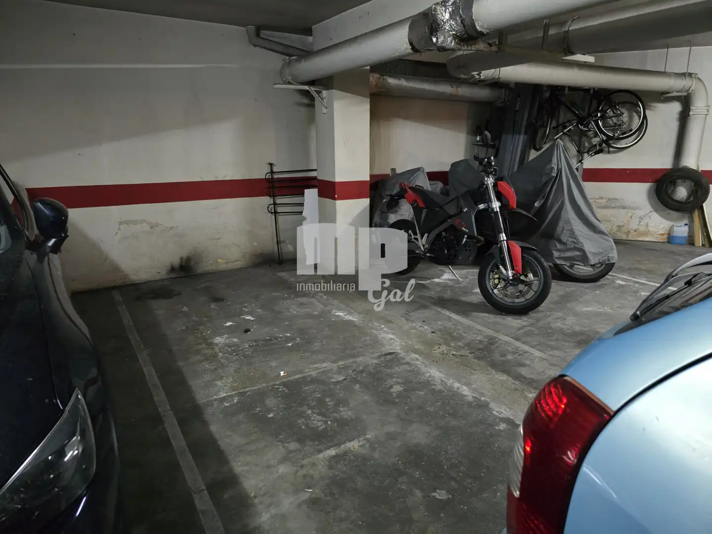 Parking de Oficina en venta en Vigo  con Calefacción
