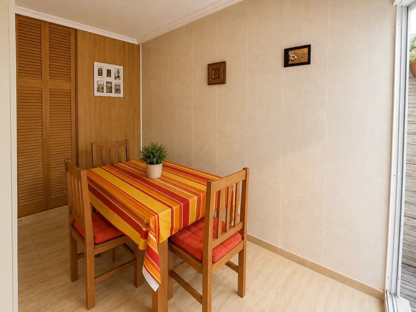 Comedor de Planta baja en venta en Alicante / Alacant con Aire acondicionado, Amueblado y Horno