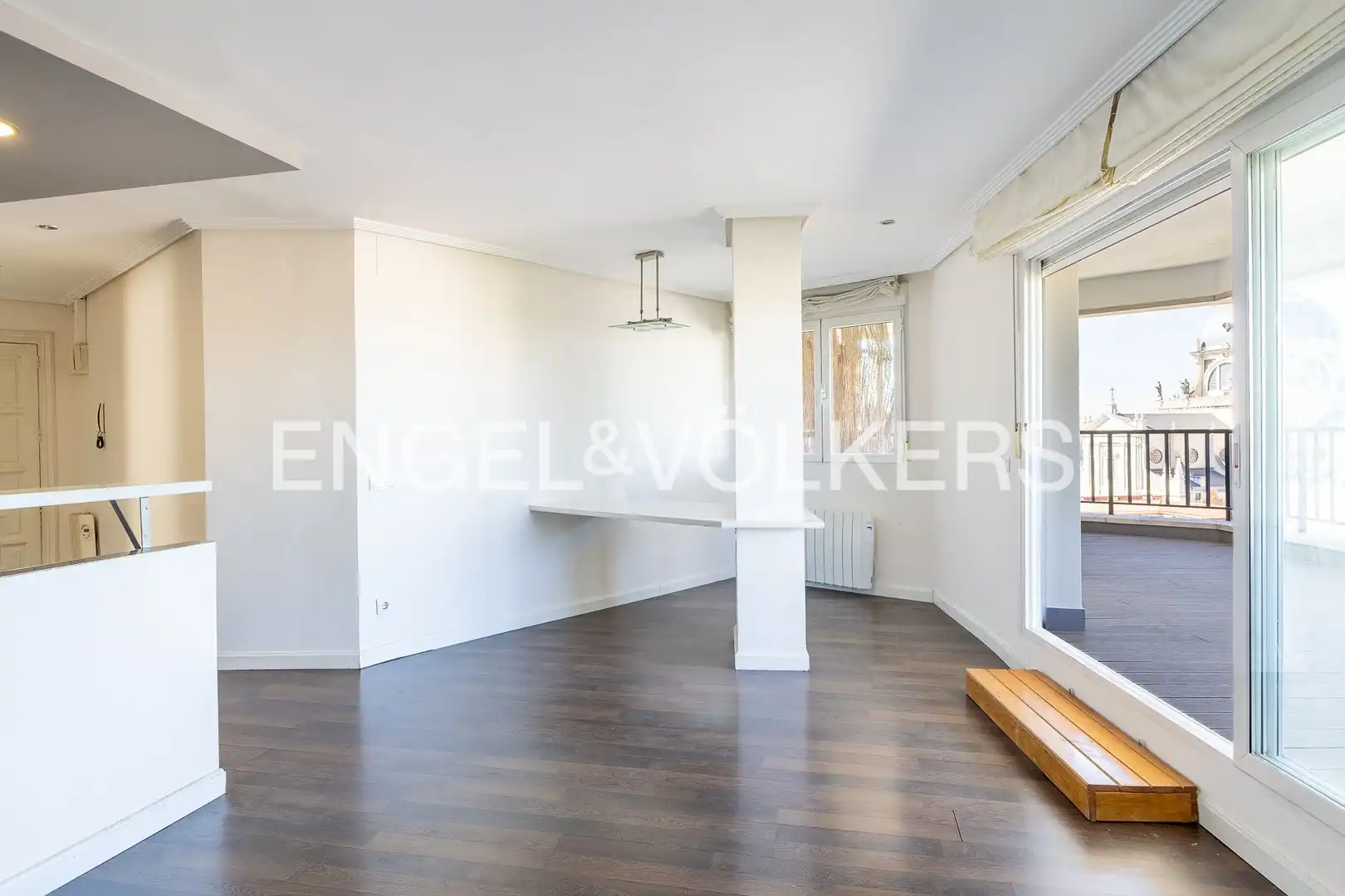 Dining room of Flat for rent in Madrid  with Air Conditioner, Heating and Parquet flooring