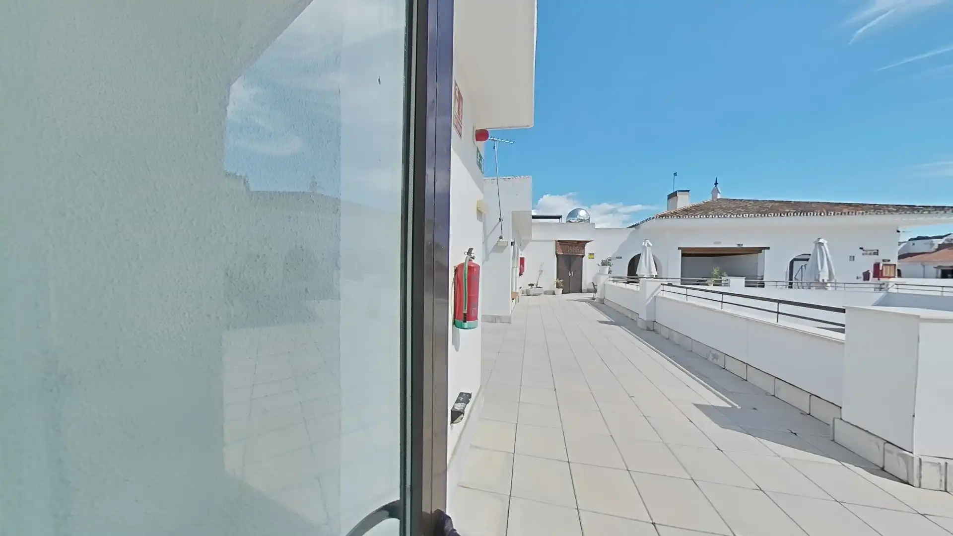 Außenansicht von Geschaftsraum zur Miete in Casares mit Terrasse