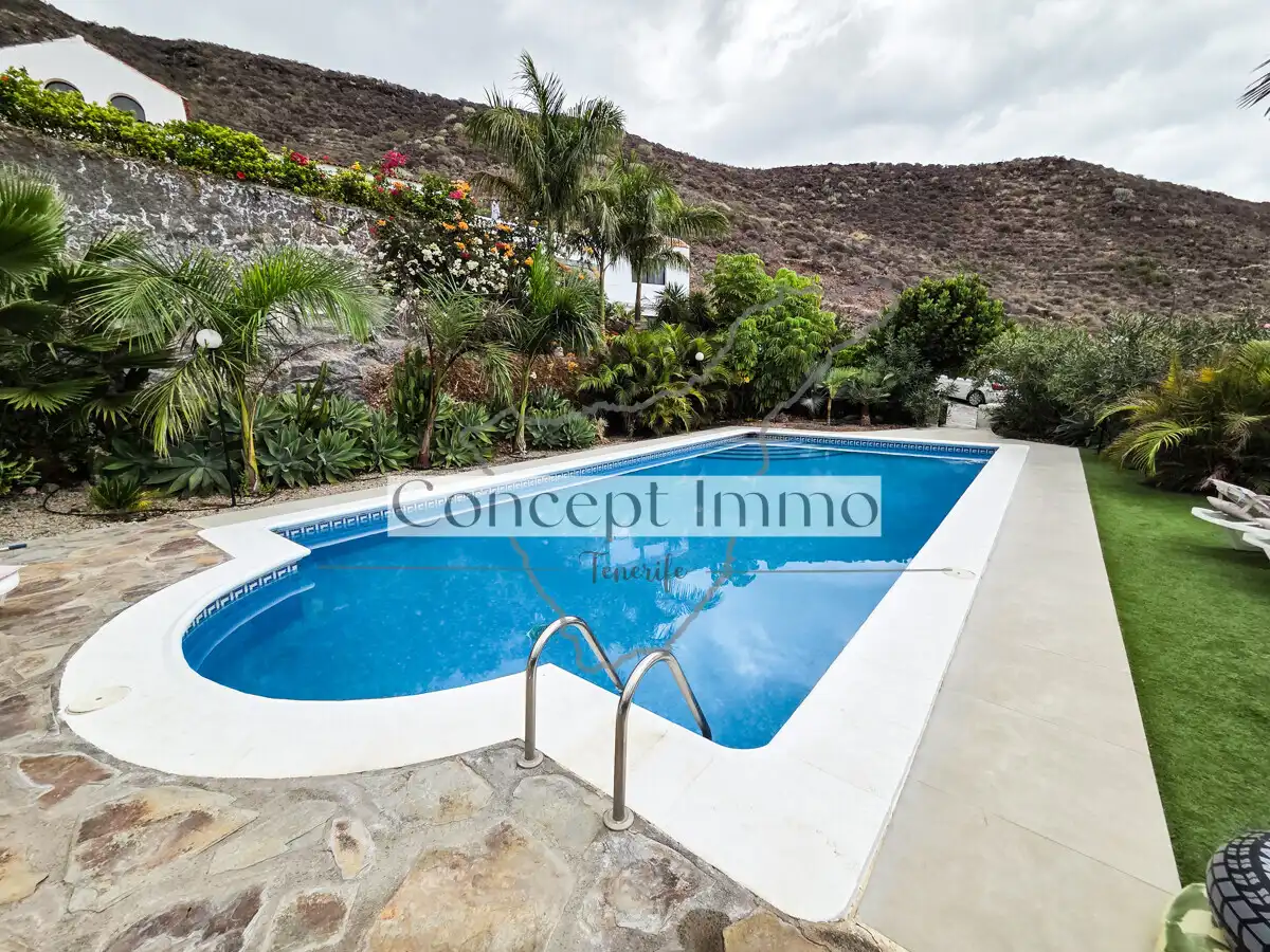 Piscina de Finca rústica en venda en Tamaimo - Arguayo