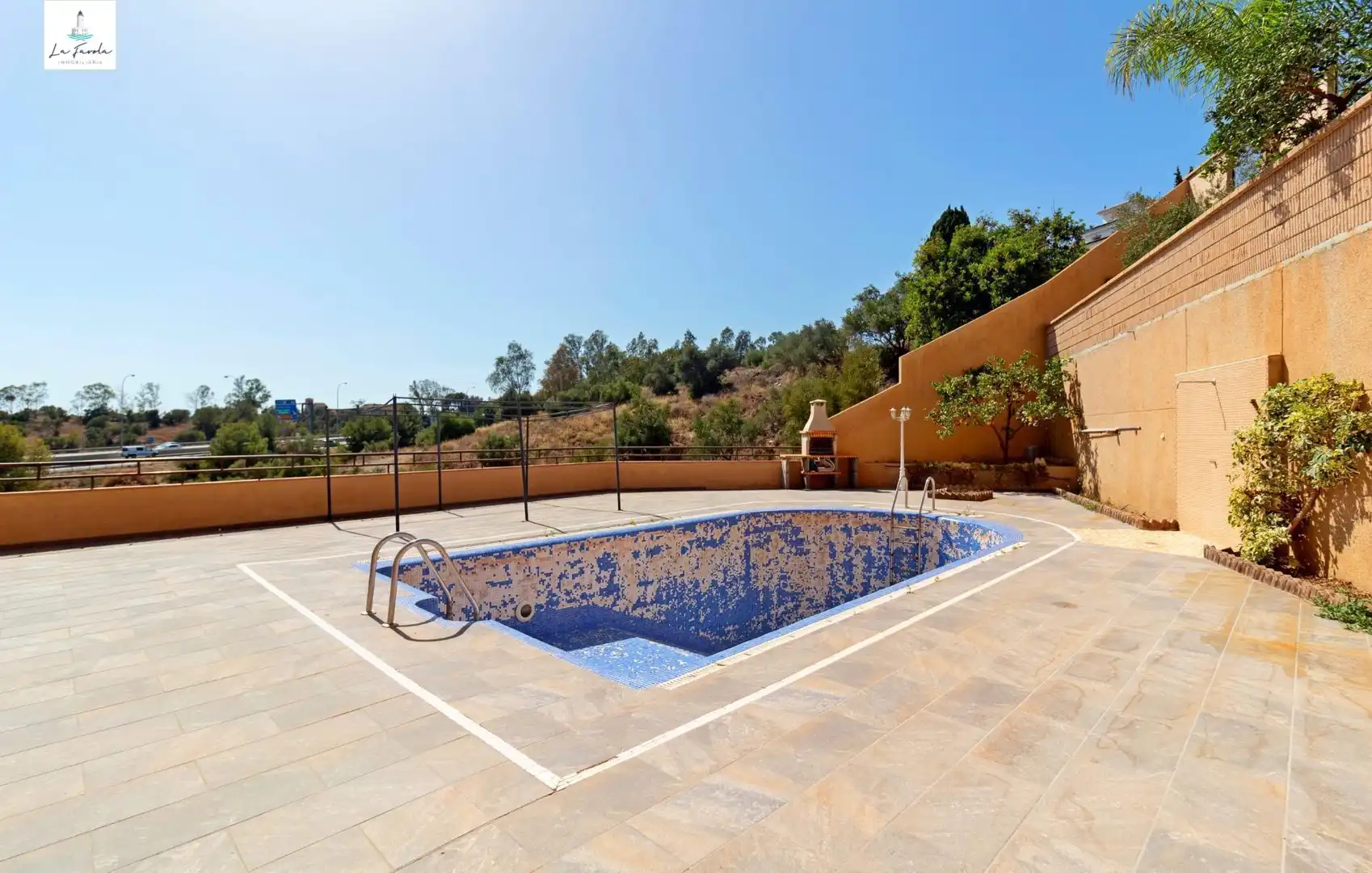 Piscina de Casa o chalet en venta en Málaga con Aire acondicionado, Jardín privado y Terraza