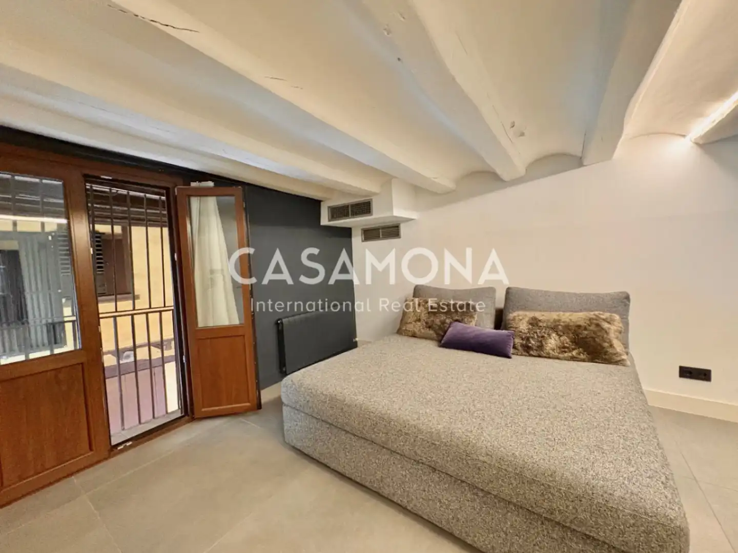 Maisonette zur Miete in Barcelona mit Klimaanlage, Heizung und Abstellraum