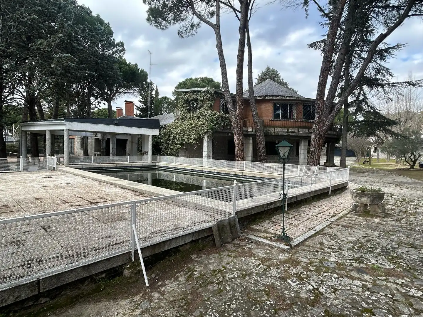Piscina de Casa o chalet en venta en Torrelodones con Calefacción, Jardín privado y Parquet