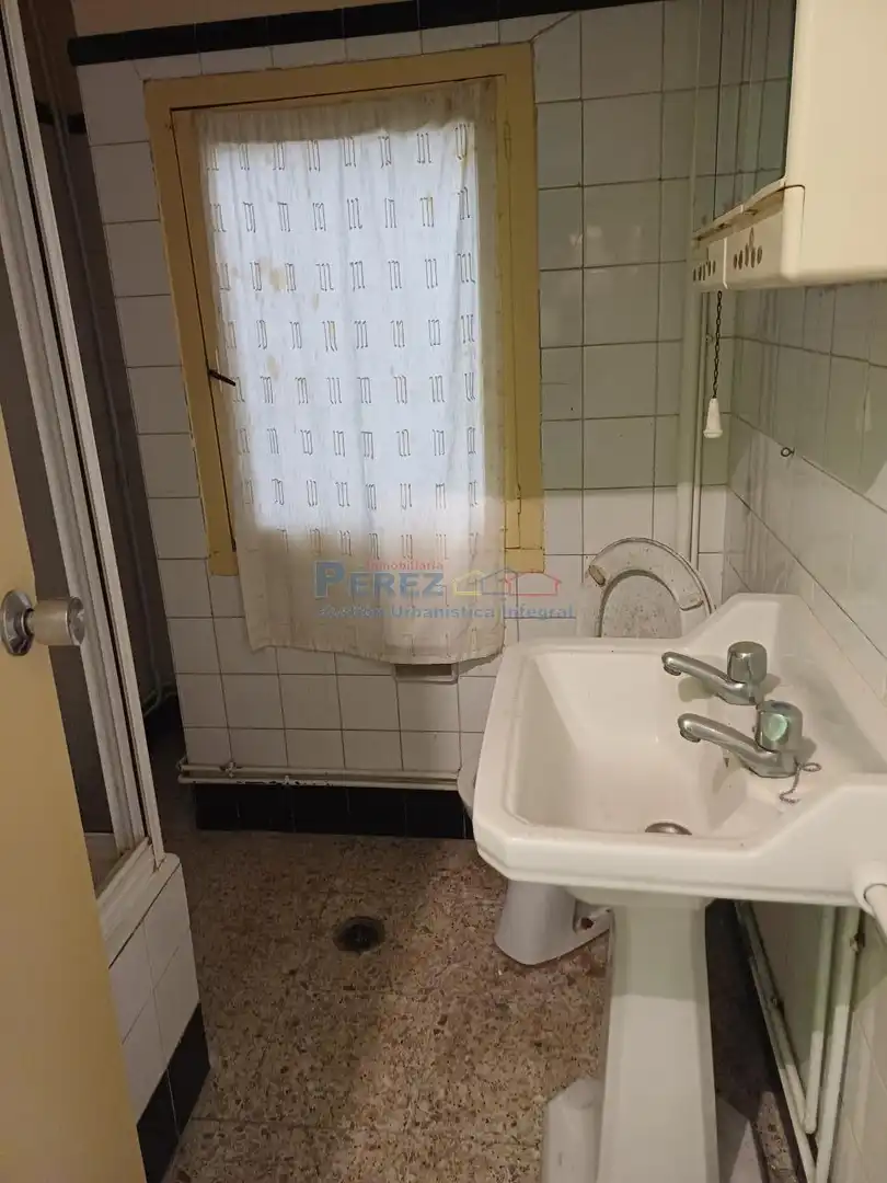 Baño de Piso en venta en Fene con Terraza