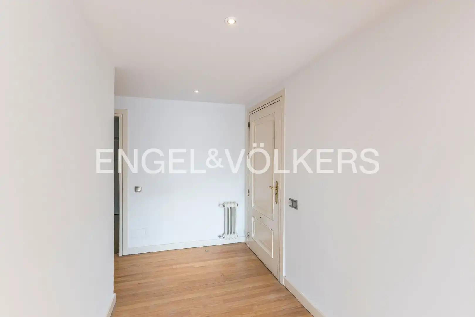 Wohnung zur Miete in Madrid mit Klimaanlage, Heizung und Privatgarten