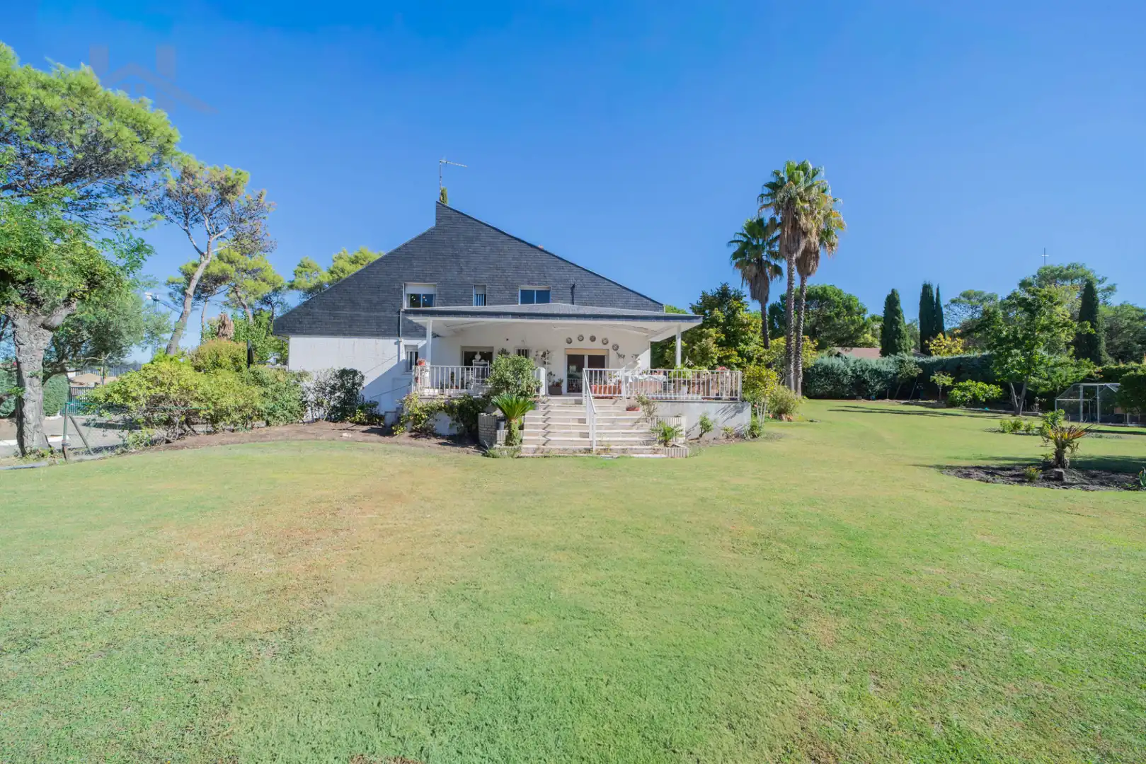 Detached house with pool for sale in Calle Vallefranco