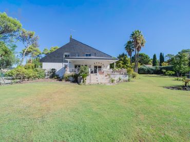Villa con piscina in vendita a Calle Vallefranco